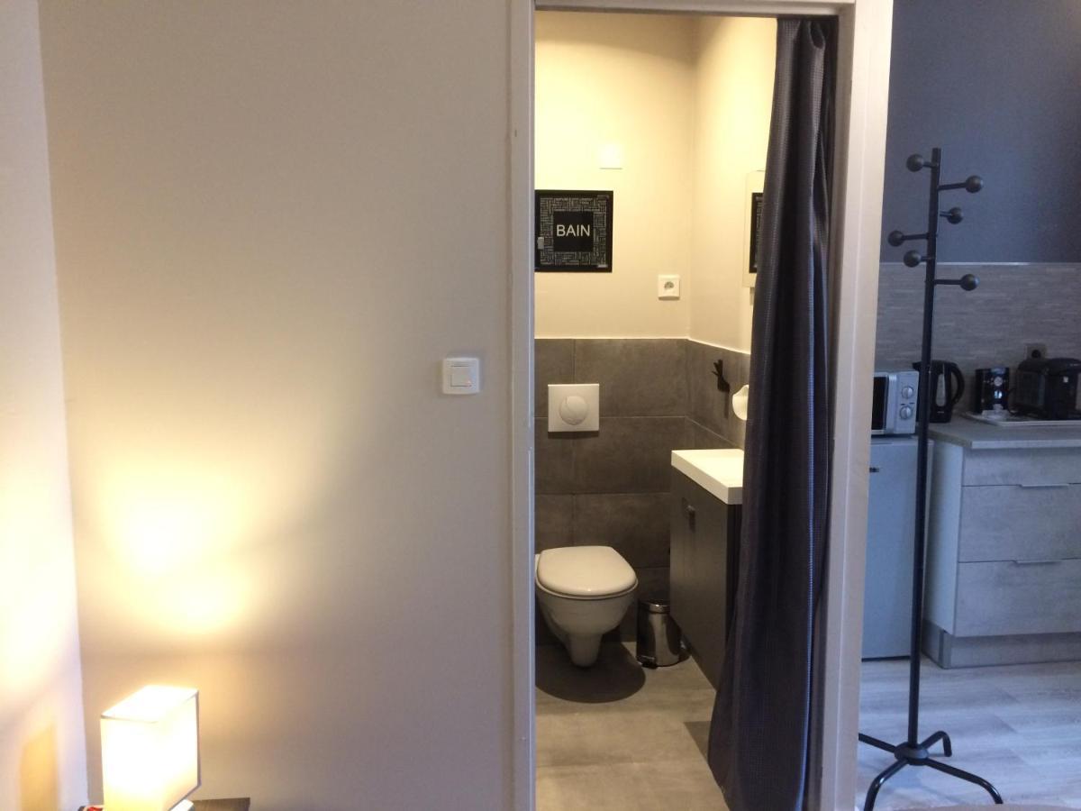 Studio Proche Gare Avec Kitchenette Et Wifi - Porte Rouge Thiviers 外观 照片